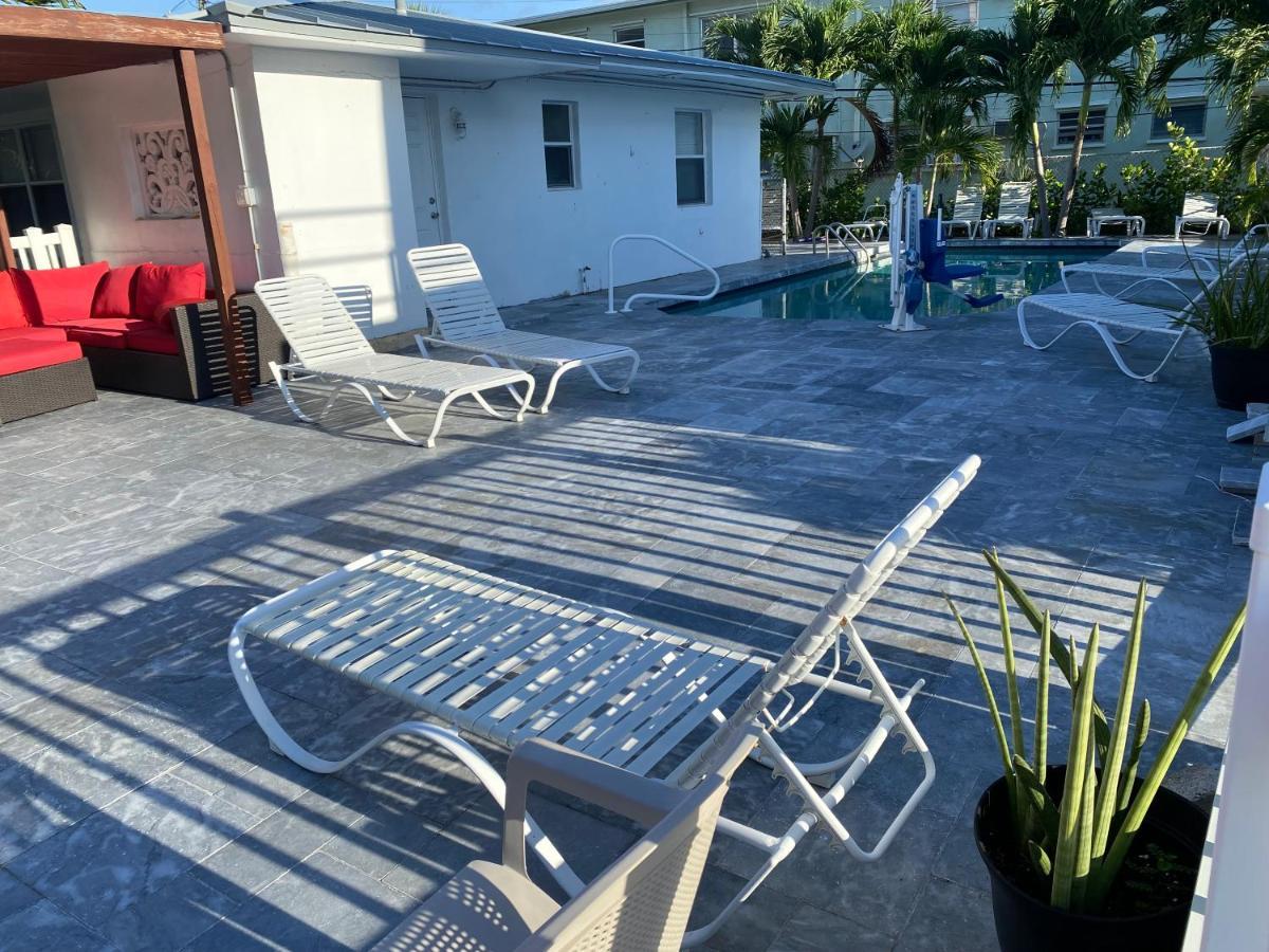 Pelican By The Sea Pompano Beach Exterior photo