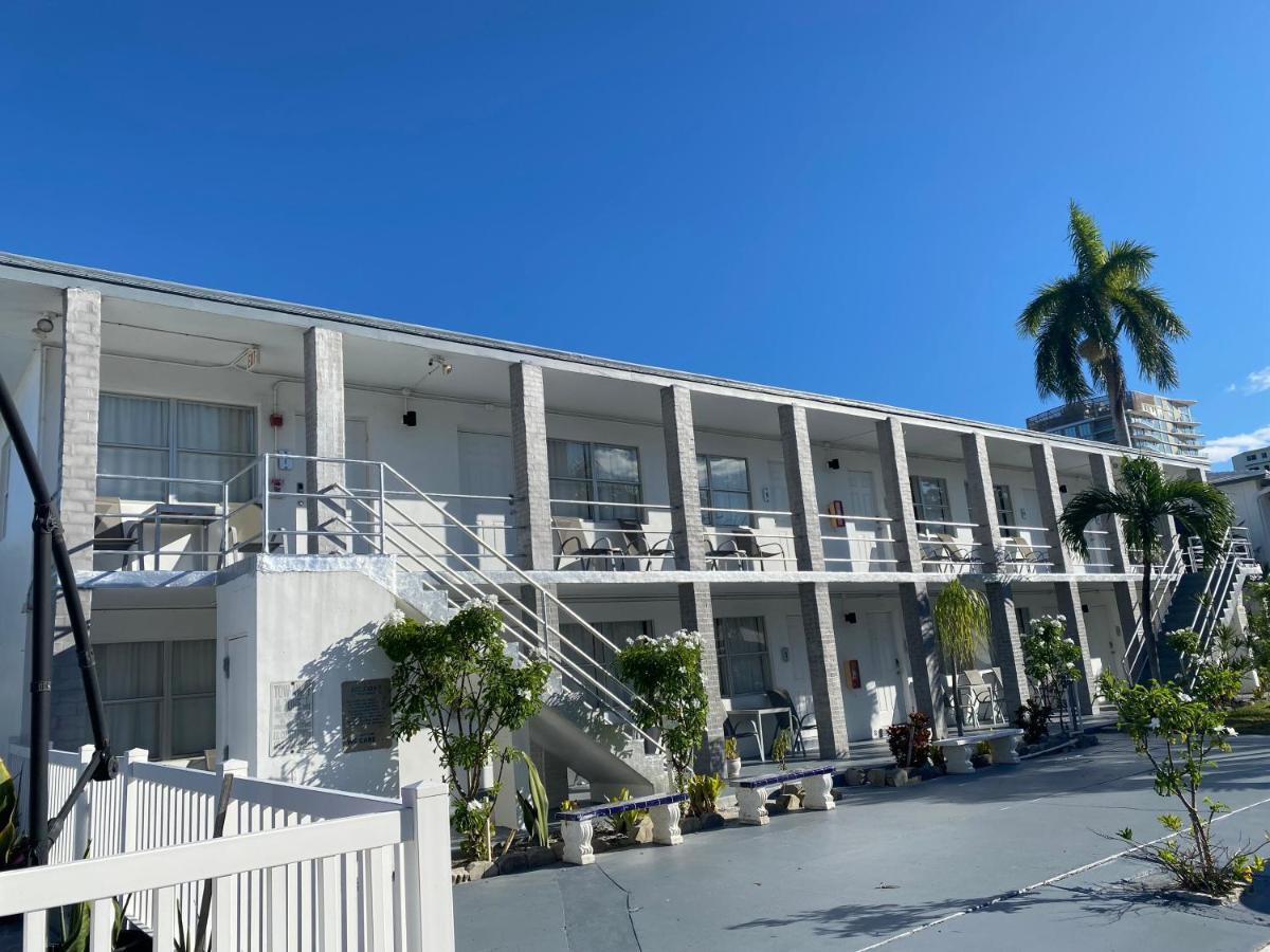 Pelican By The Sea Pompano Beach Exterior photo
